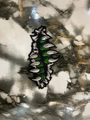 Monster Claw Embroidered Patch – Green & White Beast Talon Iron-On Badge