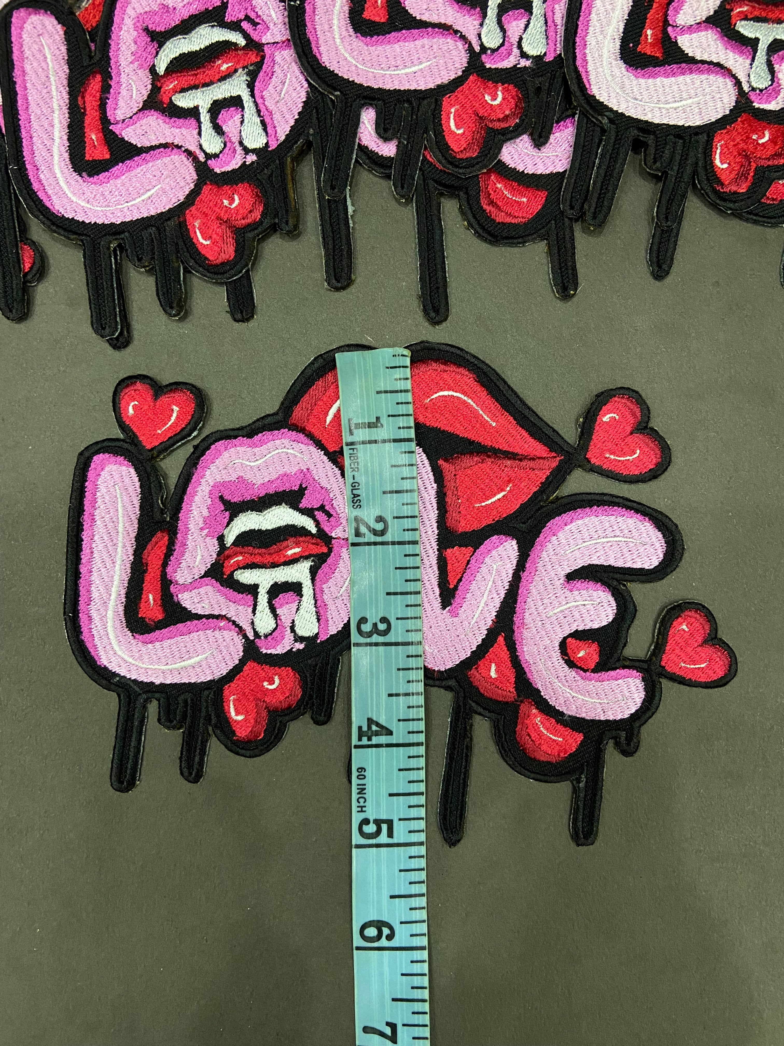 Dripping Love Lips Embroidered Patch – Streetwear Graffiti Applique Iron-On / Sew On for Jackets & Bags