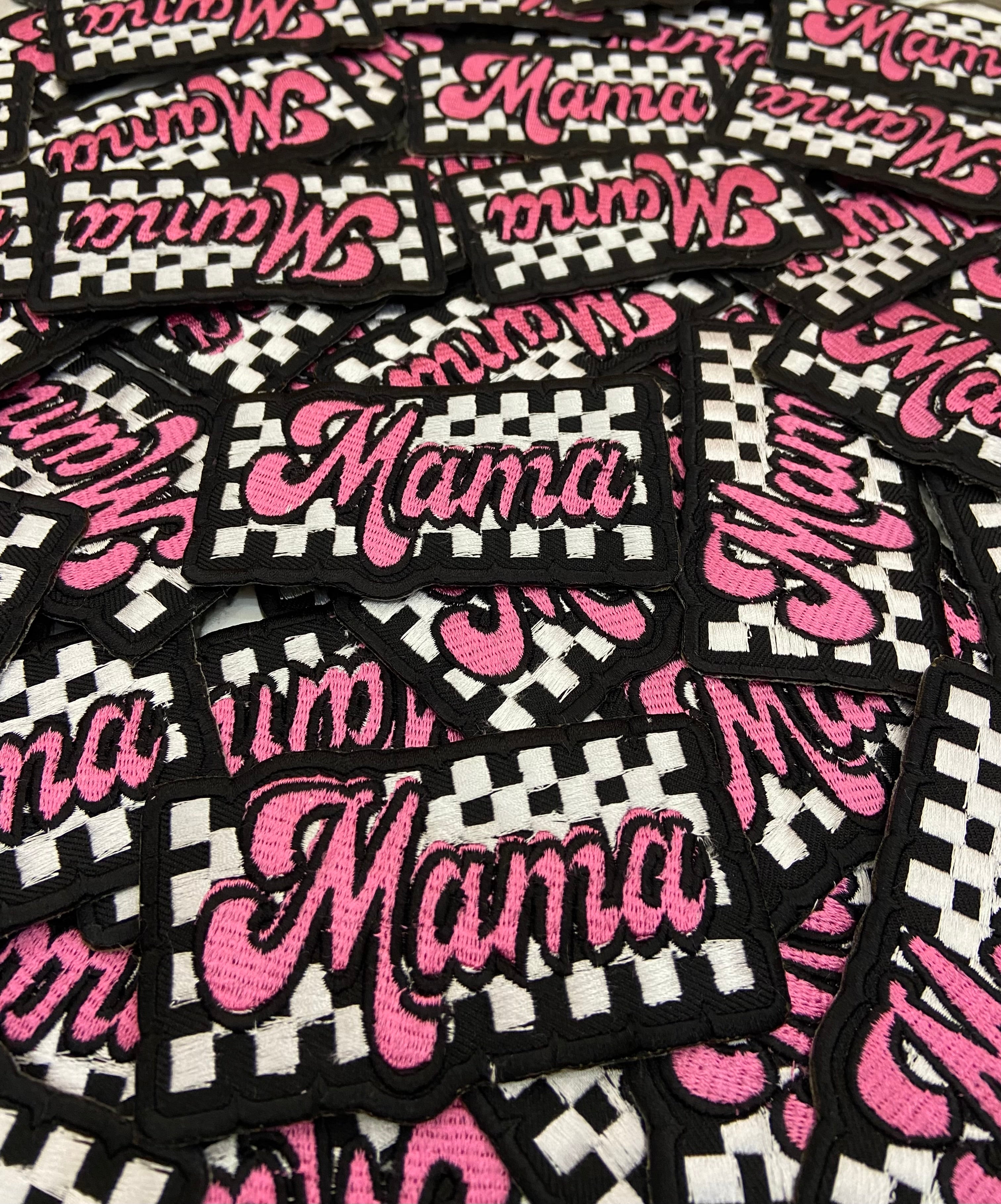 Retro Pink "Mama" Checkered Embroidered Patch – Trendy Trucker Hat Applique
