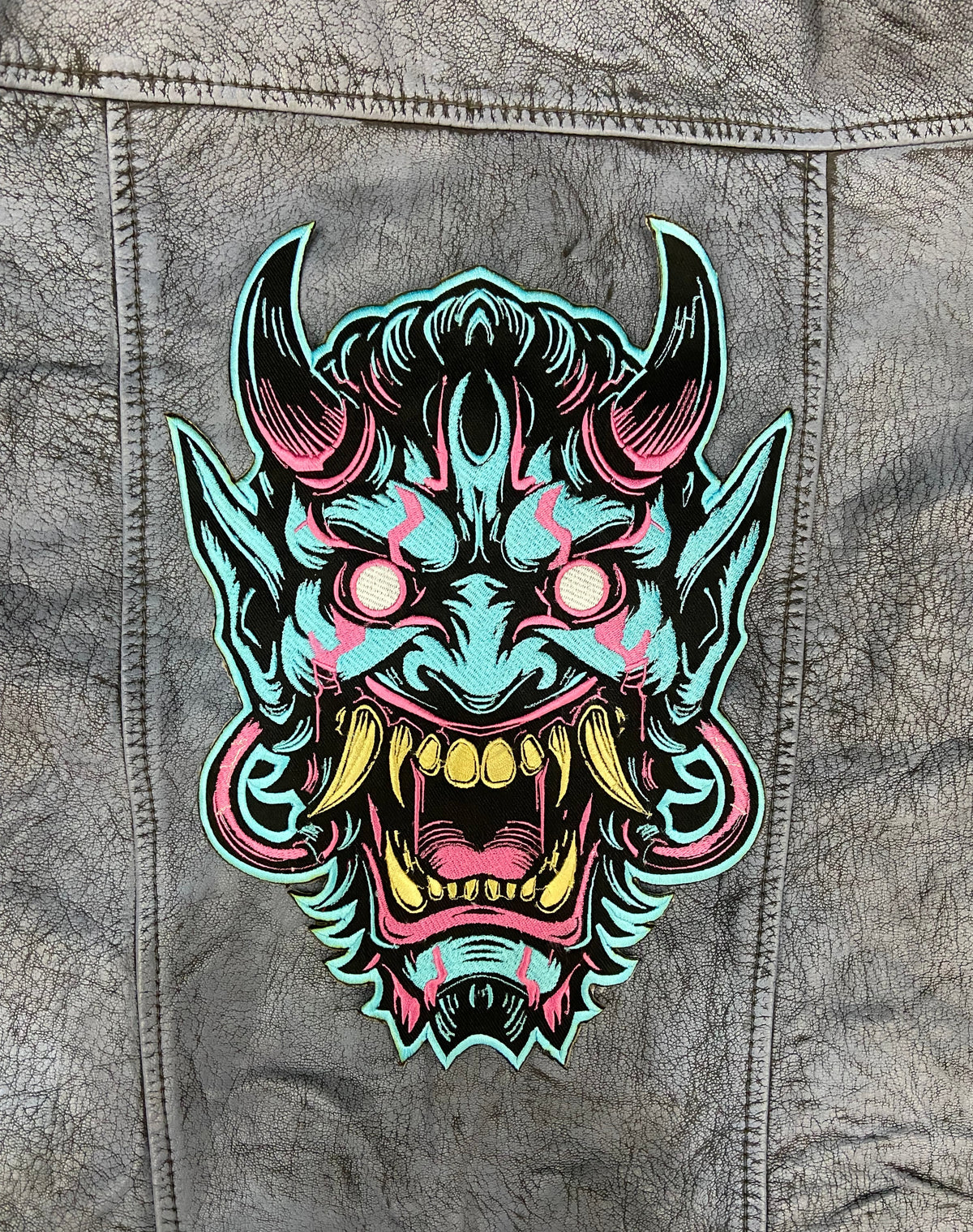 Oni Mask Embroidered Iron-On Patch | Japanese Demon Hannya Mask Tattoo Style | Yokai / Streetwear / Back Patch for Jacket | Cosplay Accesory