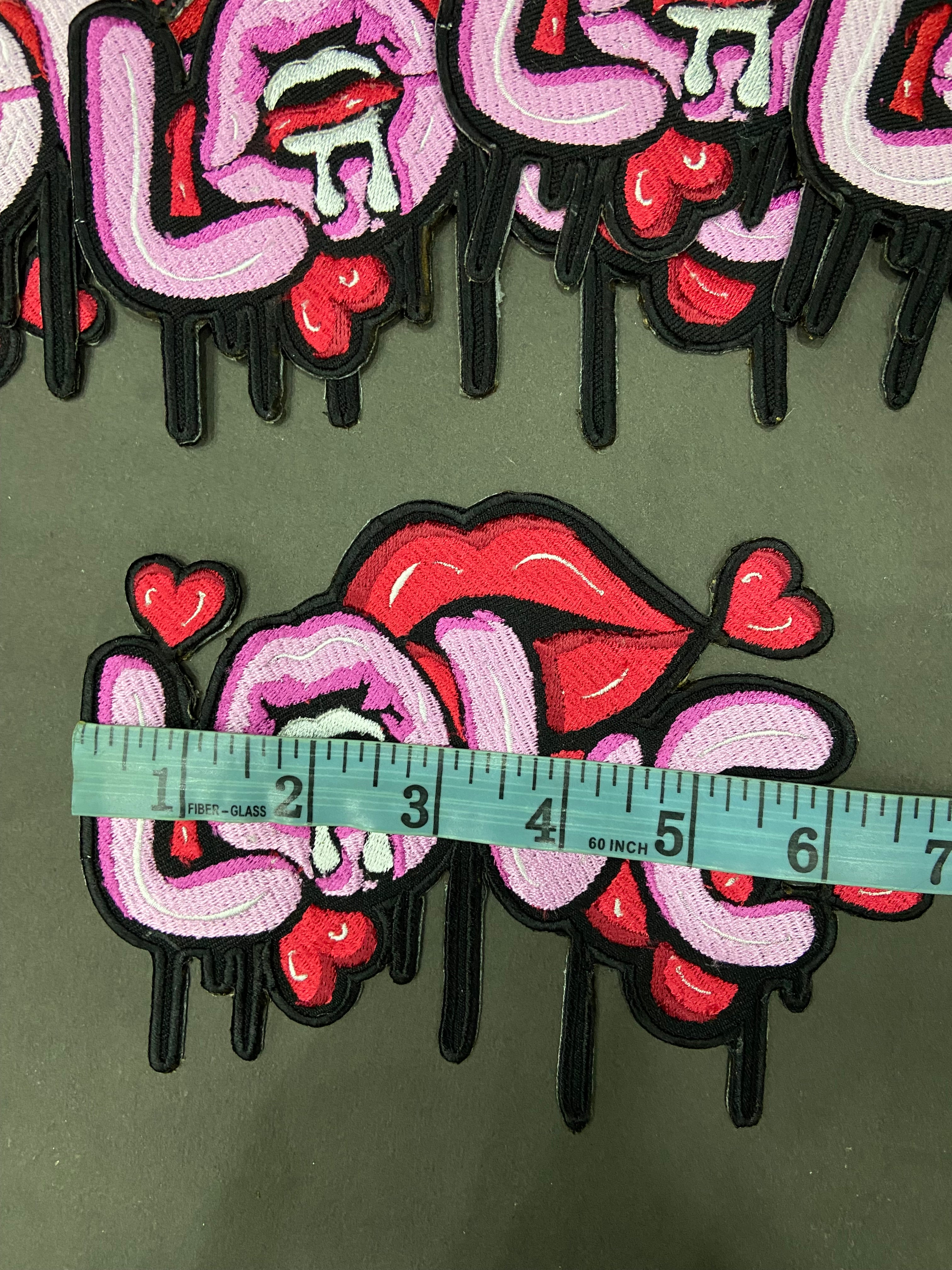 Dripping Love Lips Embroidered Patch – Streetwear Graffiti Applique Iron-On / Sew On for Jackets & Bags