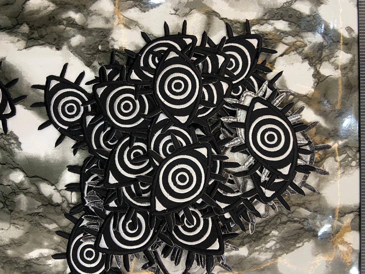 Cursed Eye Embroidered Patch – Mystical Gothic & Alternative Streetwear Applique