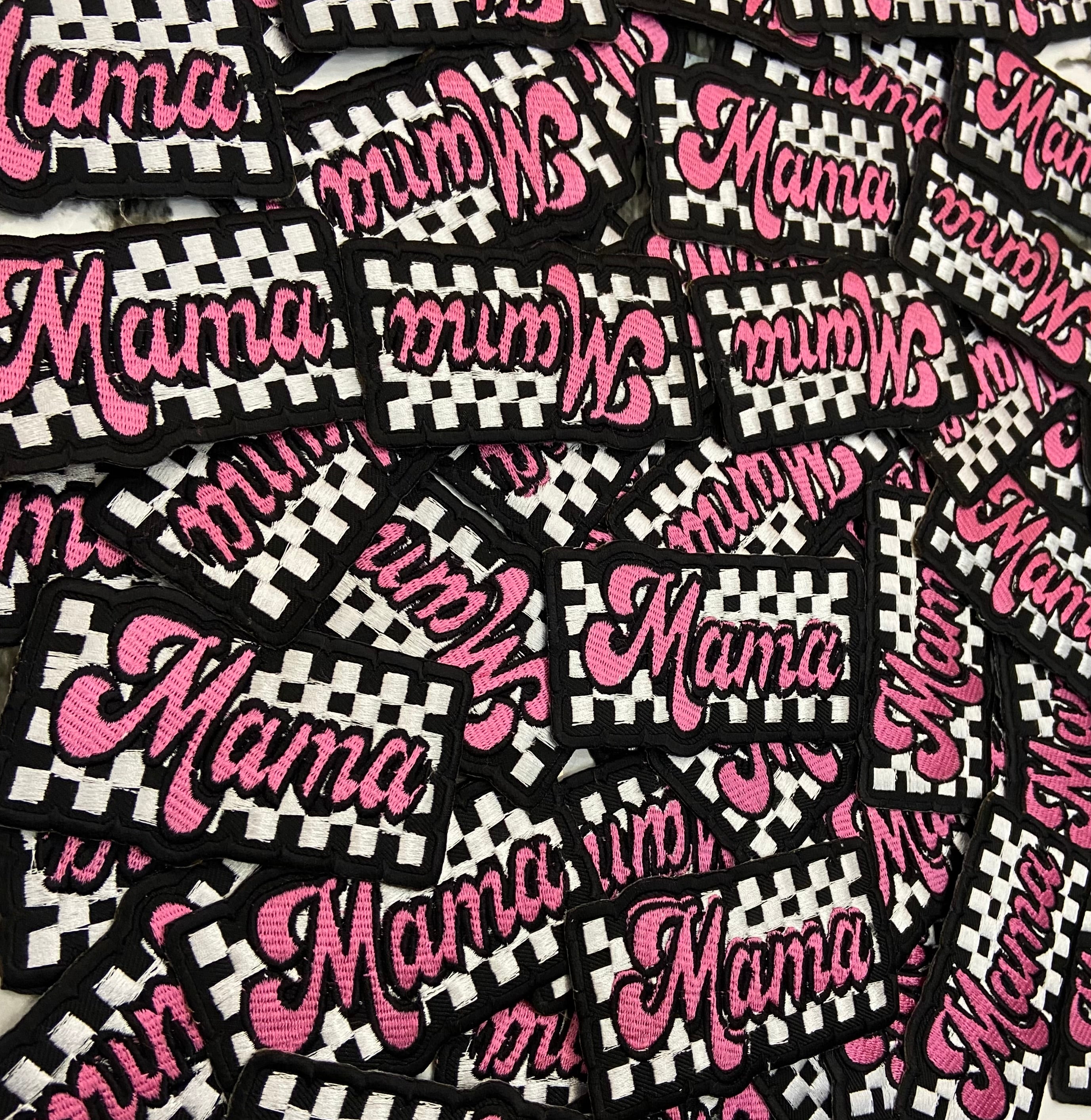 Retro Pink "Mama" Checkered Embroidered Patch – Trendy Trucker Hat Applique
